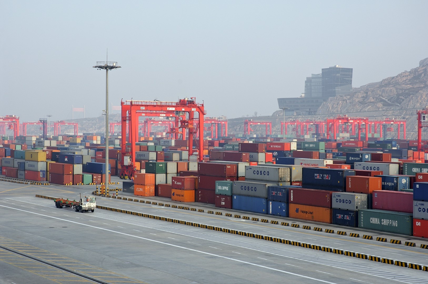 Odprawa celna w transporcie morskim z Chin